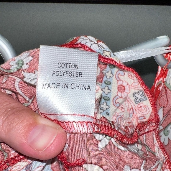 Who I Am Red with Buttons Mid Length Size 8 - Picture 5 of 7